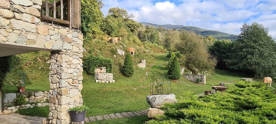 Gîte pour 6 personnes, avec balcon et jardin à Ercé - 3
