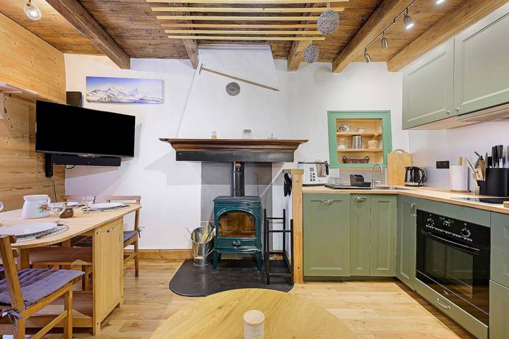 Ferienhaus „Le Nid Savoyard“ mit Bergblick, Balkon und Wlan in La Perrière, Vanoise-Massiv
