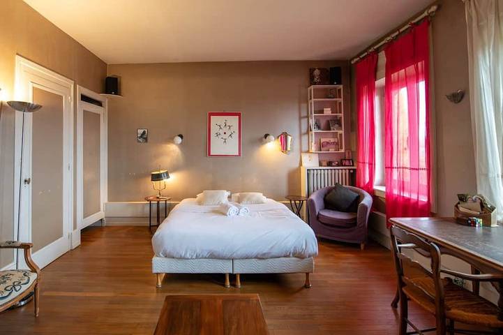 Location de vacances pour 10 personnes, avec jardin à Saint-Didier-au-Mont-d'Or - 3