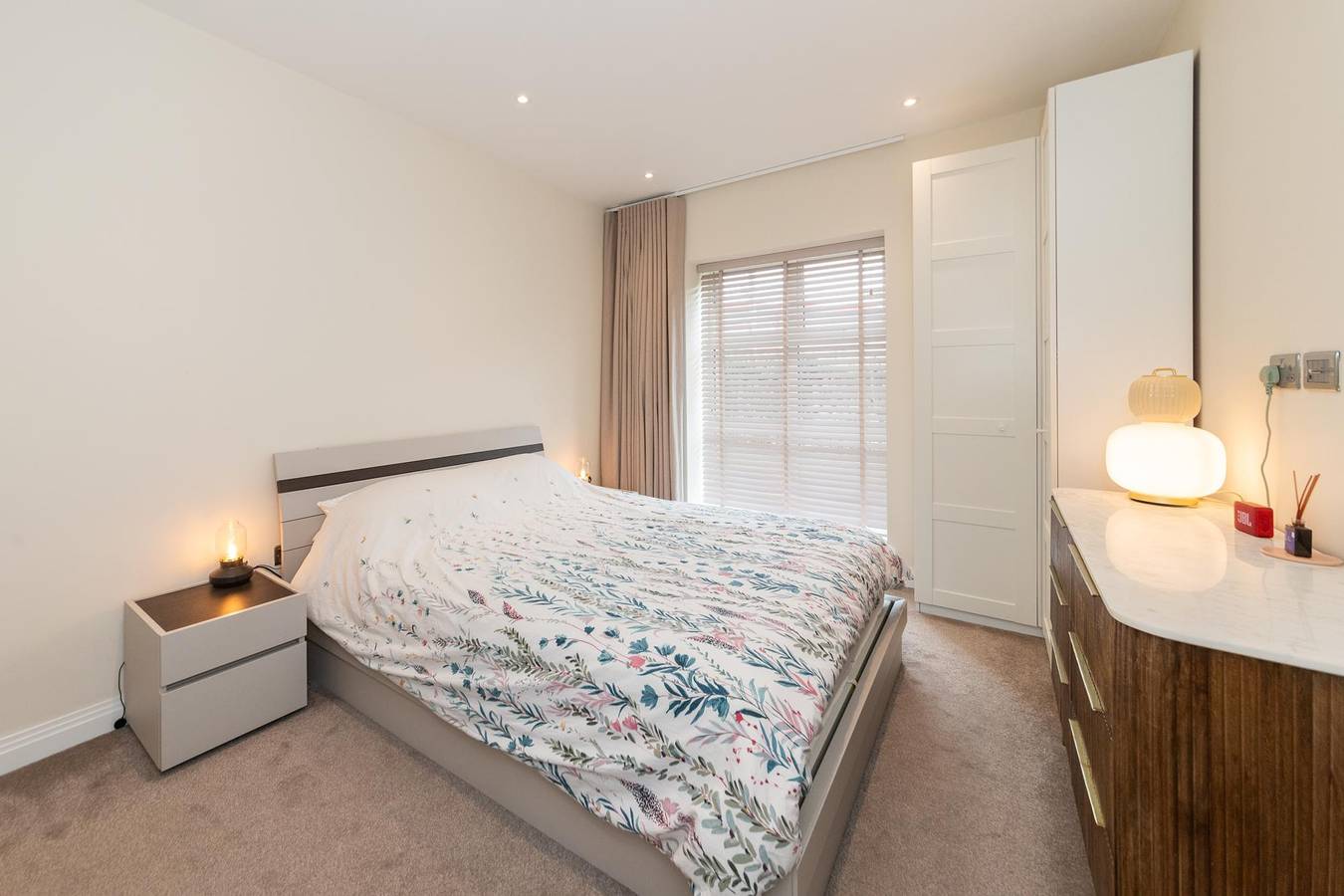 Apartamento entero, Brand-New Spacious Flat | For Business & Leisure - Pass the Keys in Reading, Berkshire