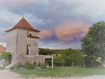 Gîte pour 2 personnes, avec sauna et jardin dans le Lot