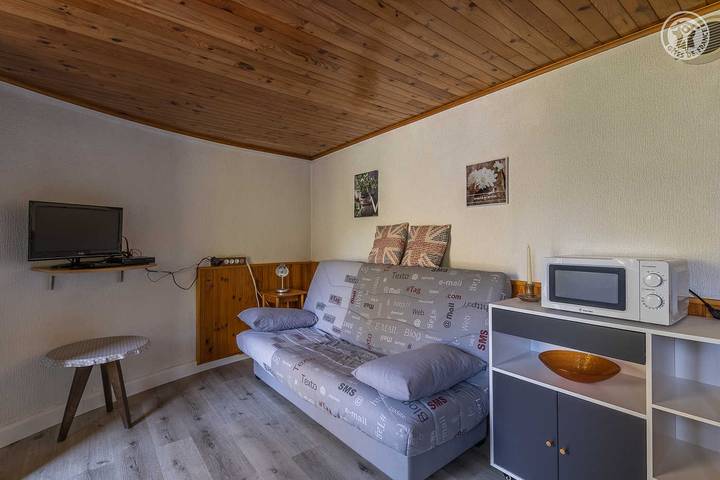 Gîte pour 3 personnes, avec terrasse dans La Biolle - 3