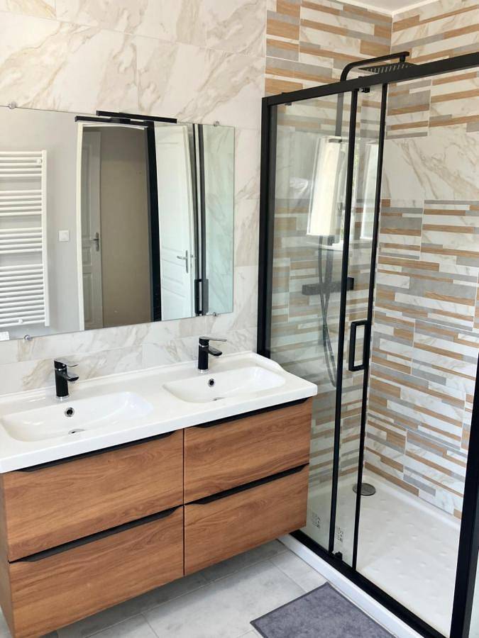 Maison d’hôte pour 2 personnes, avec Jardin et Vue à Chelles