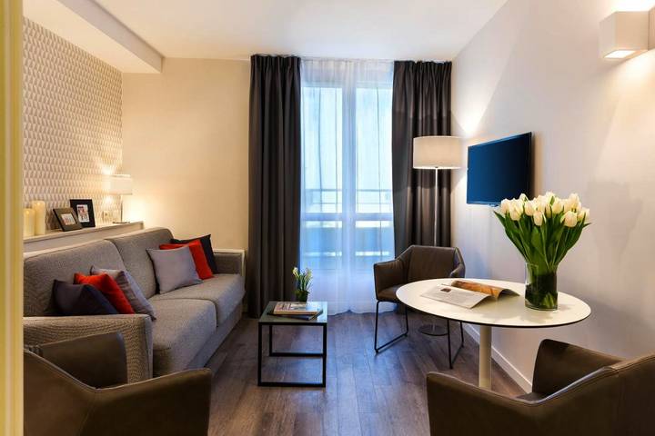 Apartahotel para 2 personas, con vistas y jardín, Se admiten mascotas en París