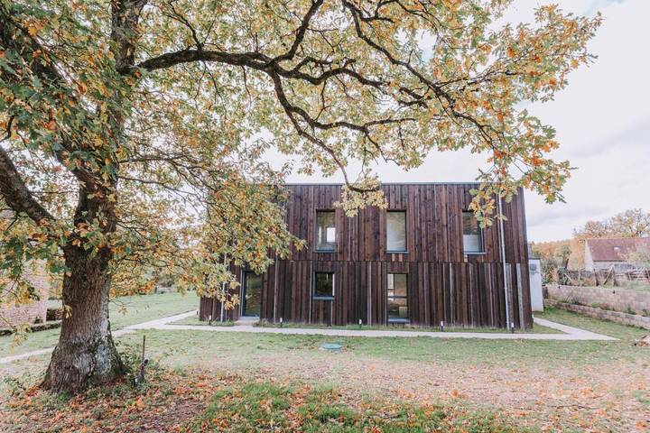 Location de vacances pour 24 personnes, avec jardin et vue à Saint-Germain-des-Champs - 2