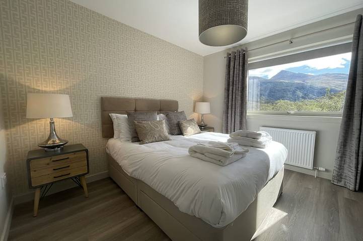 Luxury lodge with hot tub in Argyll & Bute