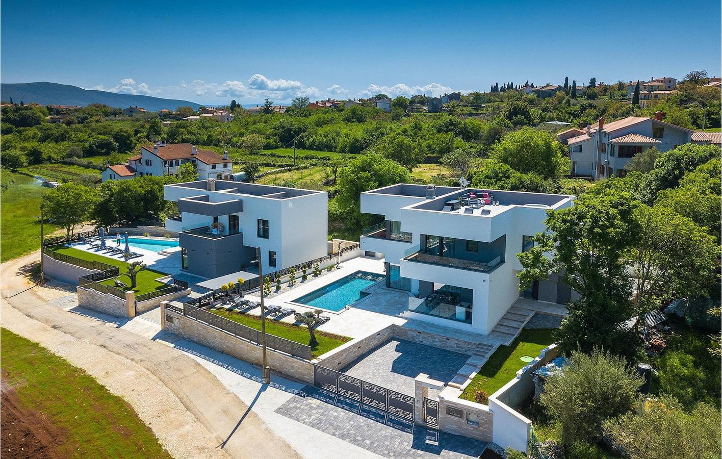 2 km vom Meer entfernt: Modernes Apartment mit Pool und Annehmlichkeiten in Marčana, Südküste Istrien