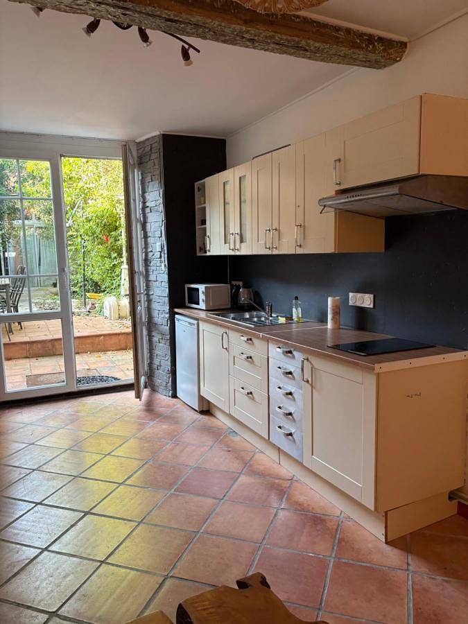 Appartement entier, Appartement avec jardin sous les couverts in Mirepoix, Ariège