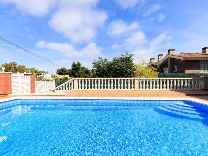 Casa rural para 9 personas, con jardín, Se admiten mascotas en Salou - 3