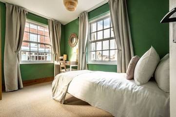 Apartment for 6 People in Exeter, Devon, Photo 3