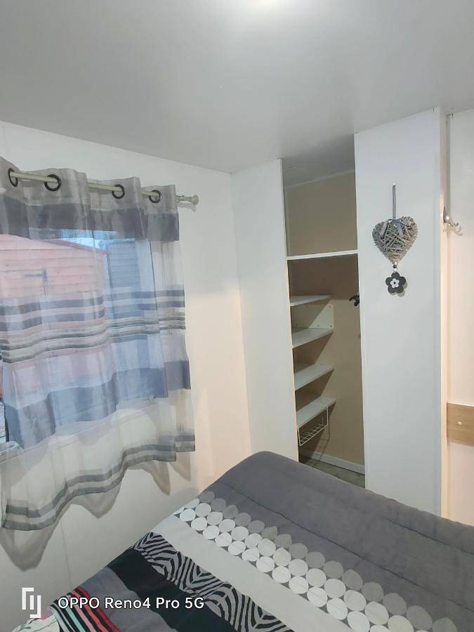 Camping Soleiluna in Forcalqueiret, Côte méditerranéenne (France)