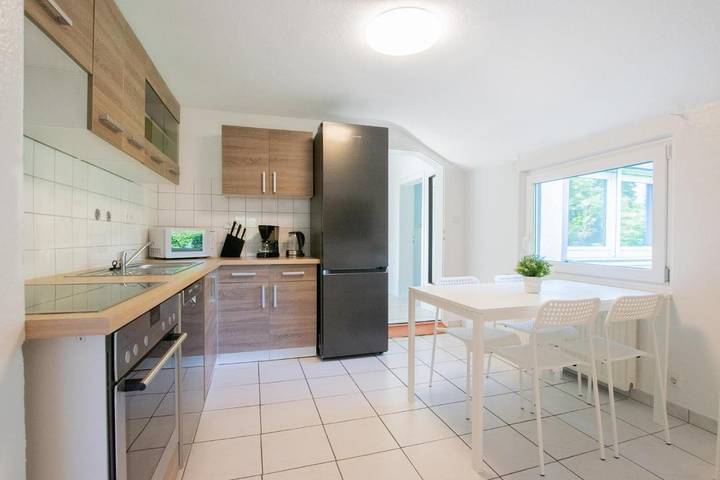 Ferienwohnung für 8 Personen, mit Ausblick und Terrasse in Meerbusch - 4