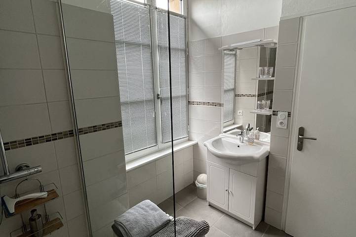 Apartamento entero, Appartement rez -de Chaussée en Centre Ville in Dol-de-Bretagne, Región de Saint-Malo