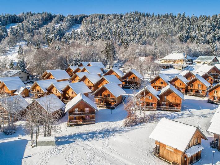 Chalet pour 6 personnes, avec sauna et terrasse, animaux acceptés à Les Déserts