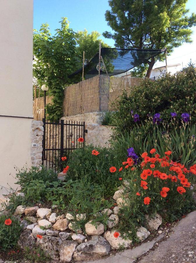 Location de vacances pour 4 personnes, avec jardin, animaux acceptés à Barisciano