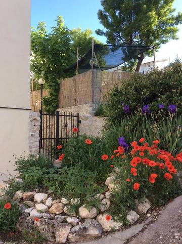 Gîte pour 4 personnes, avec jardin, animaux acceptés à Barisciano