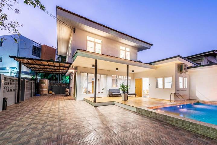 Villa pour 6 personnes, avec piscine et terrasse à Bangkok