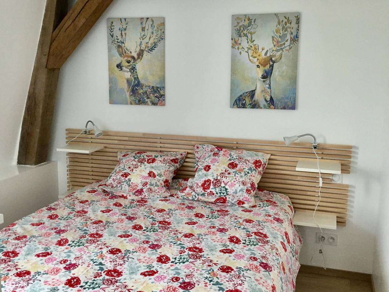 **Geräumiges renoviertes Ferienhaus für 6 Pers, privater Garten, in historischem Gutshof, Nähe Orléans** in Loury, Loire-Tal