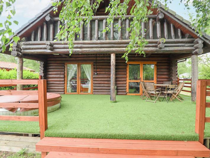 Lodge for 8 people, with Pool in Tattershall