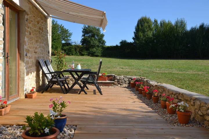 Maison de charme « Le Petit » avec piscine privée, jardin partagé et Wi-Fi in Auriolles, Région de Langon