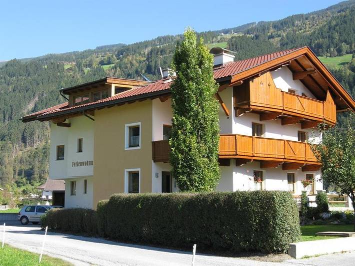 Vakantieappartement voor 4 personen, with terras and tuin as well as uitzicht, met huisdier in Zell am Ziller