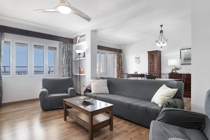 Entire apartment, Apartment 'Miramar' with Sea View, Wi-Fi and Air Conditioning in Playa Barbate, Barbate