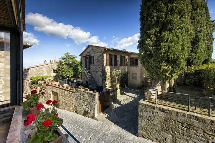 Location de vacances pour 6 personnes, avec terrasse à Montalcino