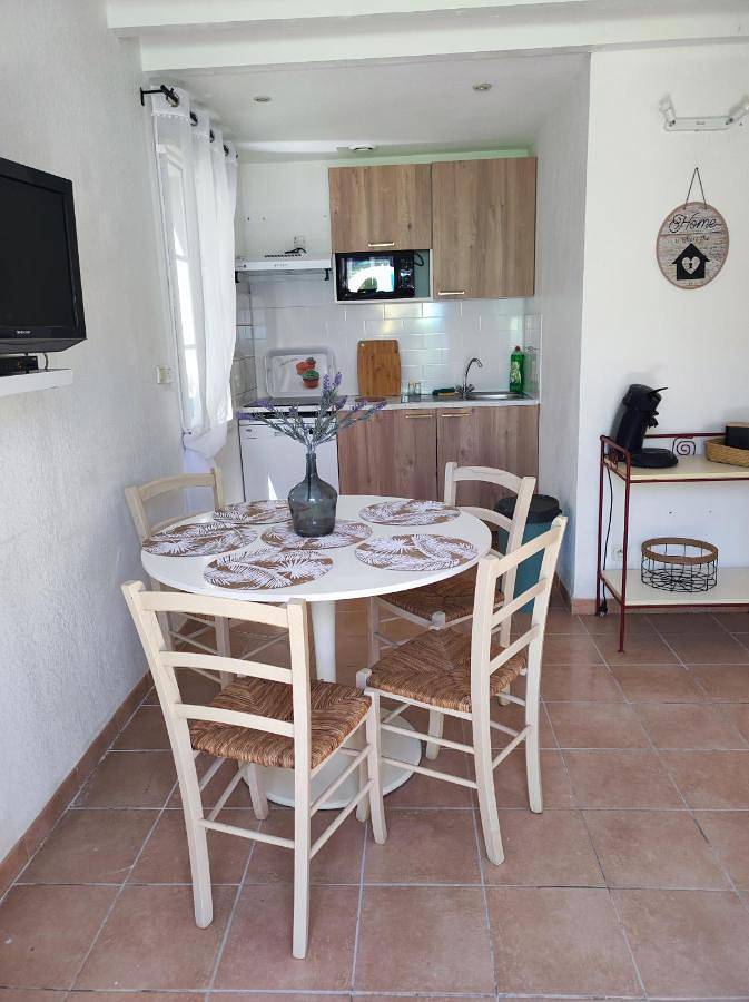 Appartement de vacances pour 4 personnes, avec Terrasse et Jardin ainsi que Bassin pour enfant et Piscine