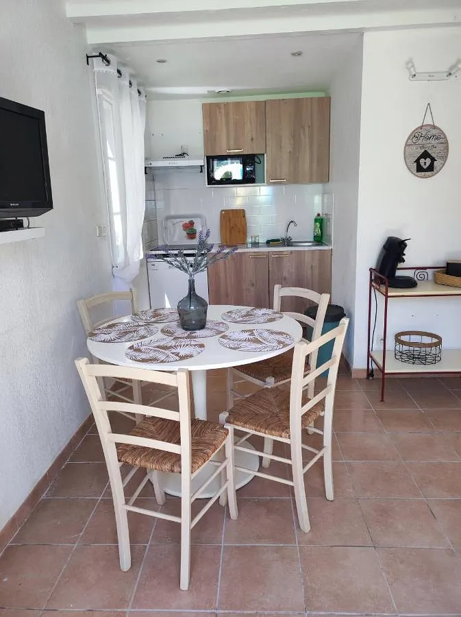Apartamento de vacaciones para 4 personas, con piscina además de piscina para niños y jardín - 1
