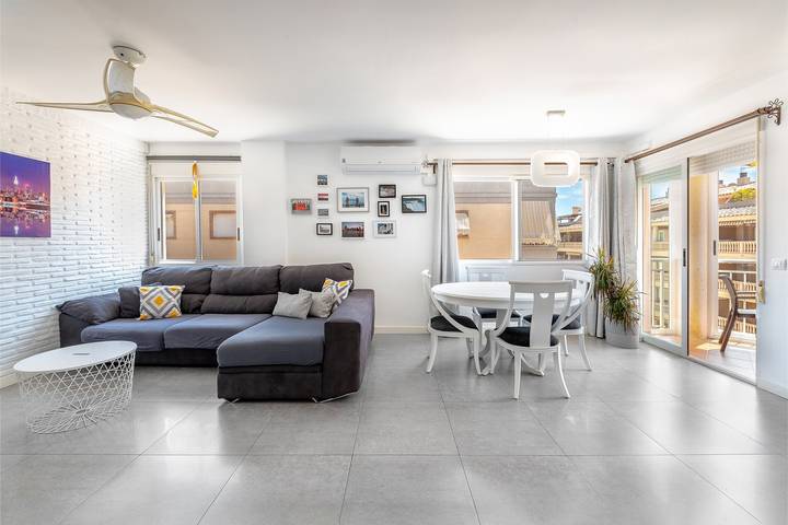 Apartamento para 4 personas, con Balcón además de Jardín y Piscina para niños