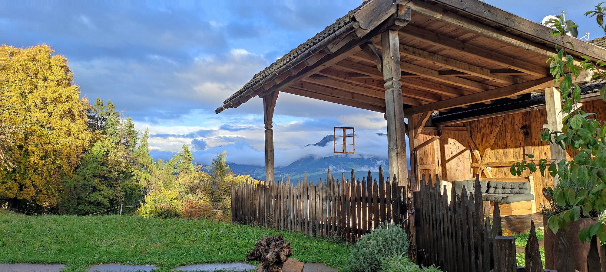 Ganze Wohnung, Ferienwohnung "Aschnerhof Holzherz" mit Bergblick, Privatem Balkon & Wlan in Ritten, Sarntaler Alpen