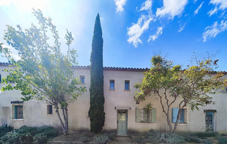 Ferienhaus für 6 Personen, mit Pool und Terrasse sowie Garten