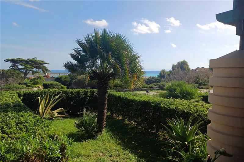 Apartamento vacacional entero, Holiday apartment with garden and air conditioning  in Spiaggia La Pelosa, Stintino