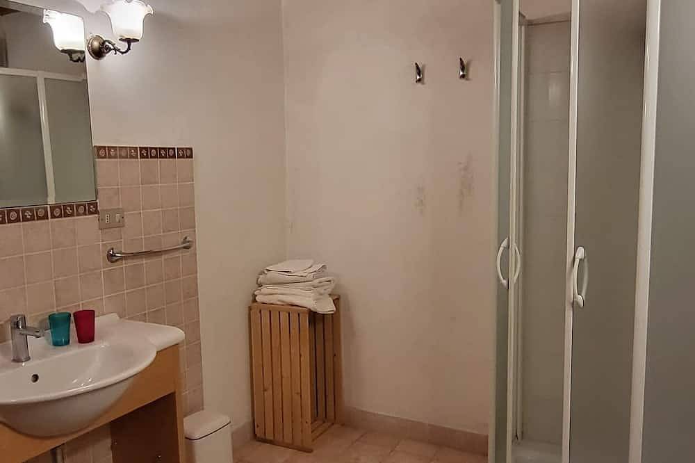 Entire apartment, Cosy apartment in tuscan landhouse in Scandicci, Florence Province