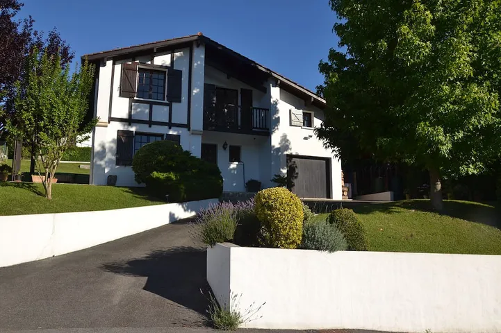 Ferienhaus für 5 Personen, mit Terrasse und Garten - 1