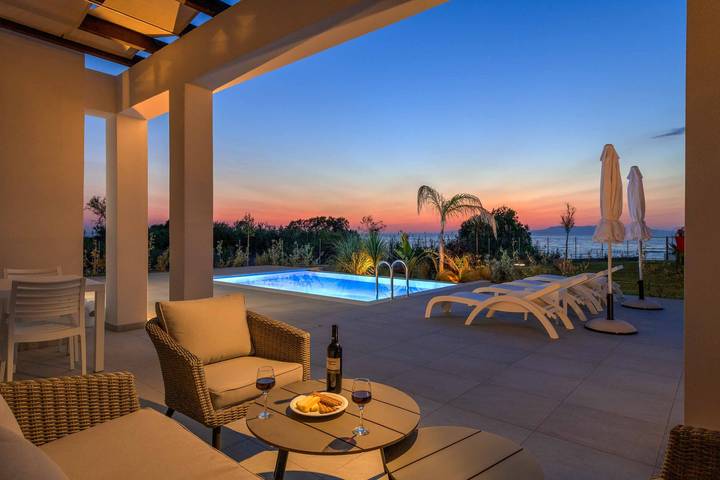 Villa per 4 persone, con Terrazza in Simi