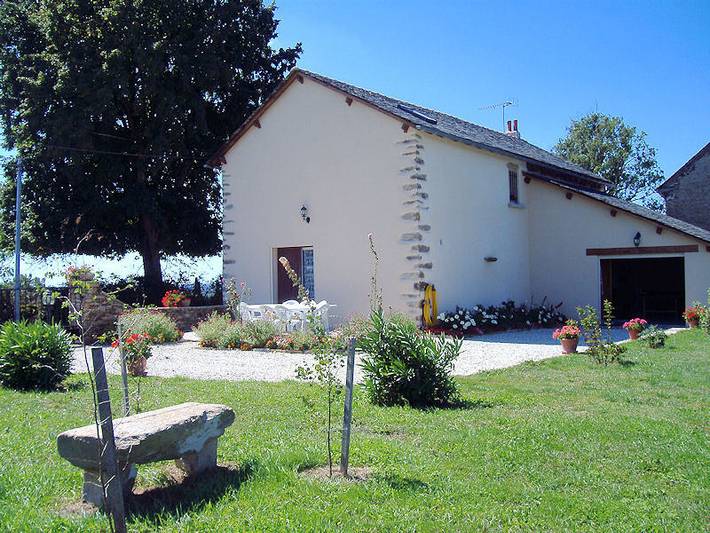 Gîte pour 8 personnes, avec jardin et terrasse à Rullac-Saint-Cirq