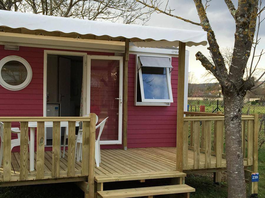 Flower Camping Les Ondines - Mobilhome 2 personnes - Mobil-Home Standard 18m² 1 chambre + terrasse semi-couverte + Tv + Clim 2 pers. 62844 in Souillac, Lot