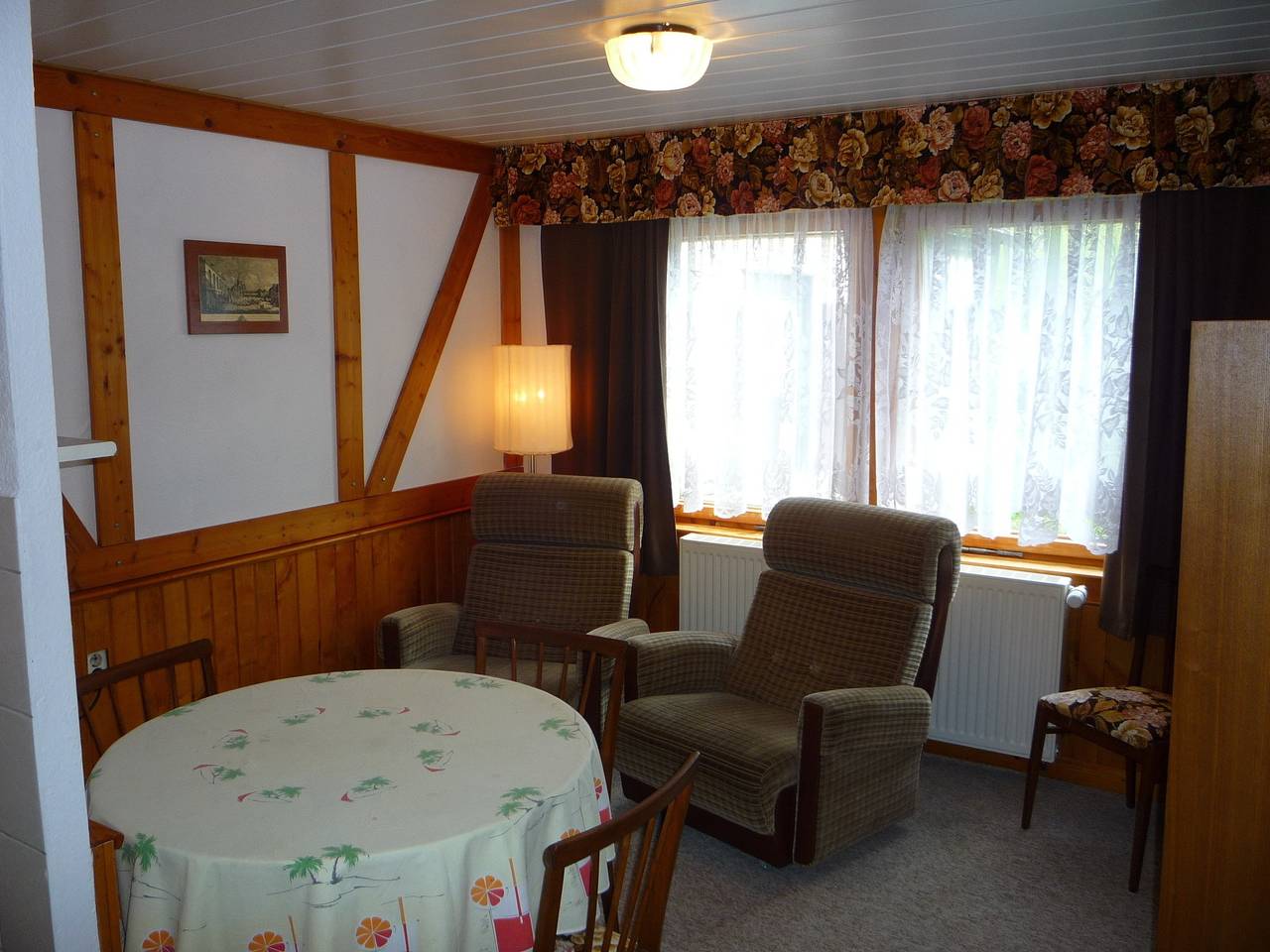 Entire holiday apartment, Holiday apartment for 2 people with terrace in Emsetal, Waltershausen