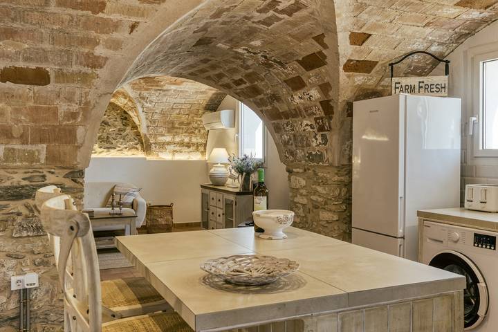 Casa de vacaciones 'Can Bosch' con vistas a la montaña, Wi-Fi y aire acondicionado in Llansá, Alt Empordà