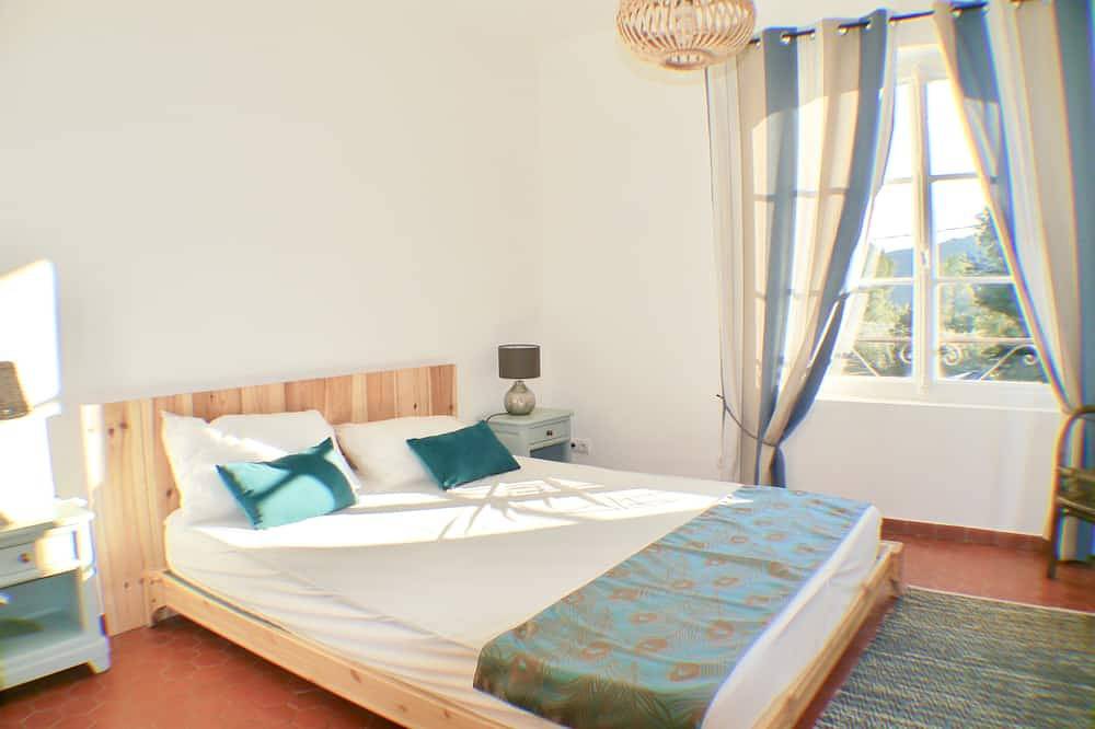 Zwischen Meer und Bergen: Stilvolle Bastide in der Provence mit Pool & Flügel in Salernes, Draguignan Region