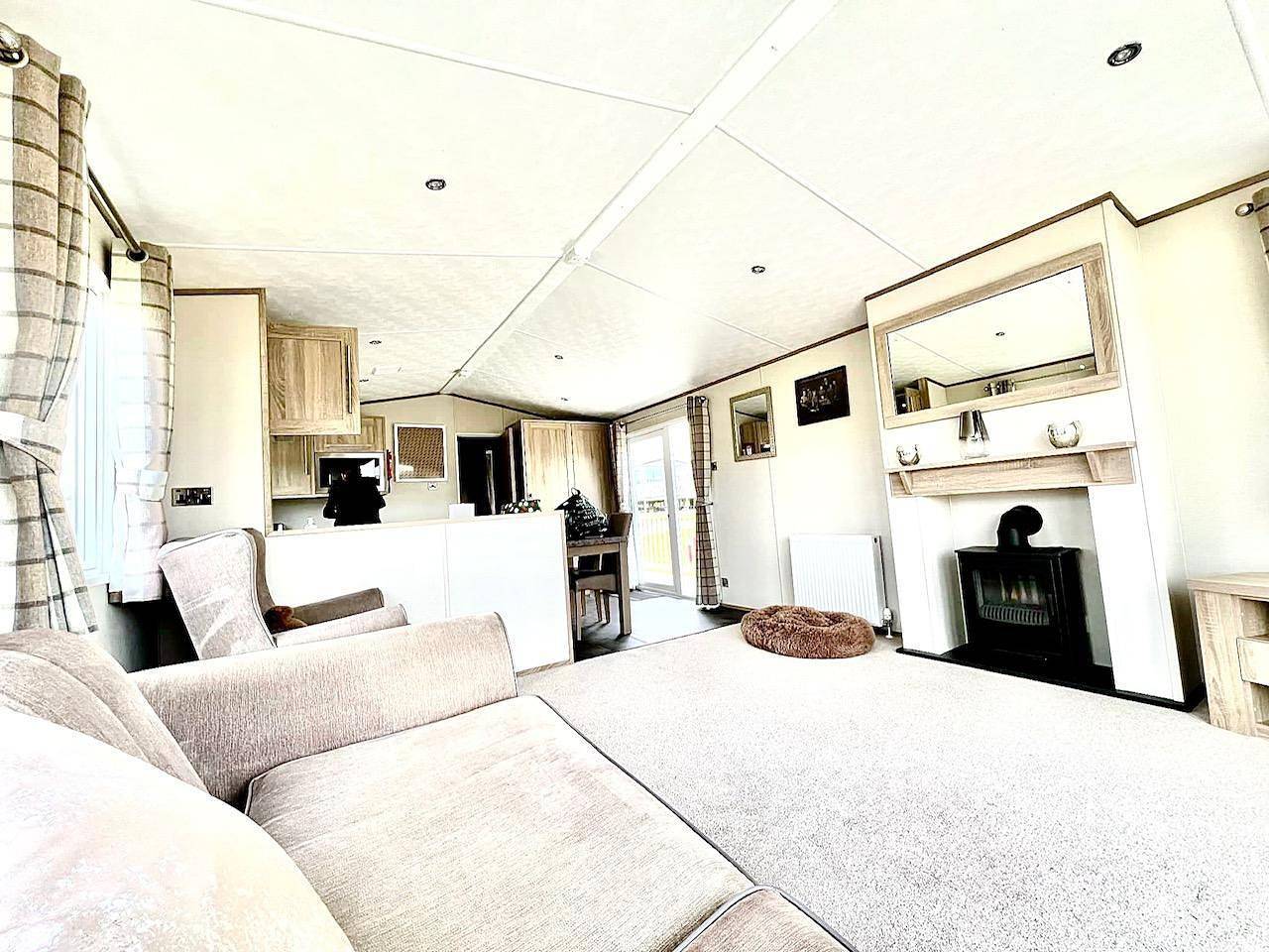 Holiday Cabin sleeps 5, Pets, Edinburgh Festival in Edinburgh and Lothian