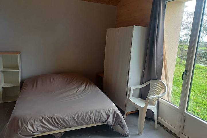 Apartamento entero, 2-seater studio near Puy du Fou in Bressuire, Deux-Sèvres