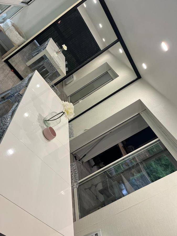 Appartement entier, Two-Bedroom Apartment in Ustaritz, Région de Bayonne