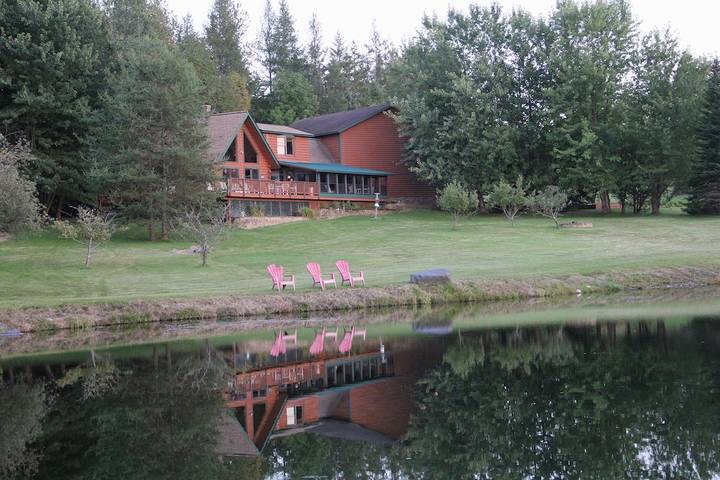 Log cabin for 8 people, with garden, with pets in Vermont