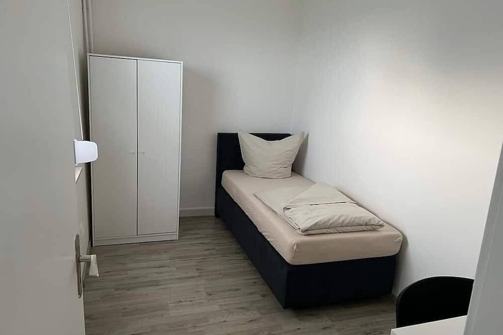 Ganze Wohnung, Eine modern renovierte Wohnung mit Balkonterrasse. in Lübbecke, Wiehengebirge