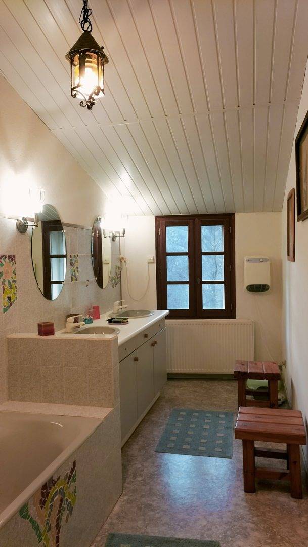 Au Bord du Ruisseau - Chambre in Romeyer, Parc naturel régional du Vercors