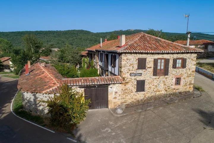 Casa de vacaciones para 12 personas, con vistas y jardín, Se admiten mascotas - 1
