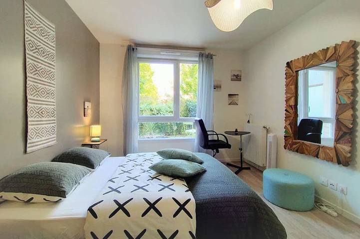 Ganze Wohnung, Chic and spacious apart with terrace and parking in Saint-Denis, Seine-Saint-Denis