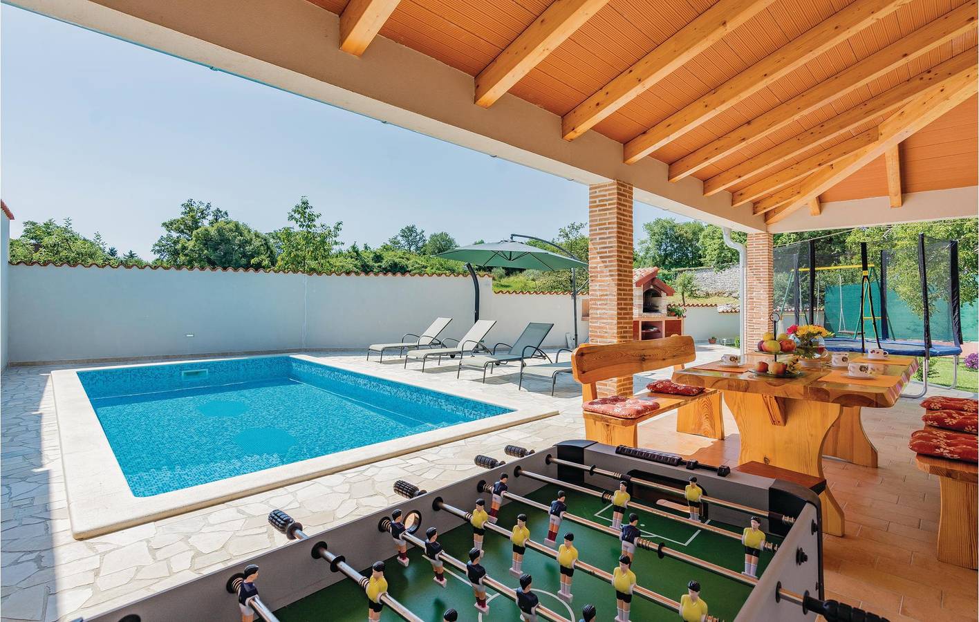 Gemütliche 1-Zimmer-Wohnung mit Pool, Parkplatz und WLAN in der Nähe des Stadtzentrums von Sajini in Barban, Südküste Istrien